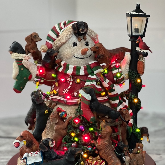 RARE! Danbury Mint Christmas Snowman Dachshund Light up Holiday statue - Picture 5 of 5